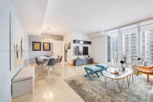 801 Brickell Key Blvd 3010, Miami, FL 33131 Sold 10/10/25