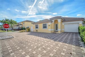 8300 Nw 201st St, Hialeah