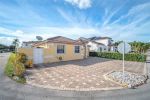 8300 Nw 201st St Hialeah, FL 33015 - MLS#A11785250