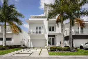 8249 Nw 33rd Ter, Doral