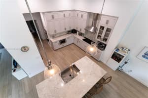 4023 W Lake Estates Dr, Davie, FL 33328, Sold 08/15/25