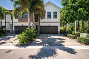 4538 S Aqua Bella Ln, Dania Beach