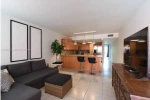 11365 NW 2nd St, Miami, FL 33172, Sold 08/25/25