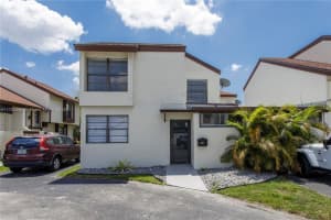 471 Nw 98th Ct 471, Miami