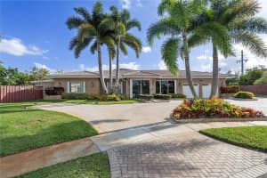 16634 Golfview Dr, Weston, FL 33326, Sold 06/30/25