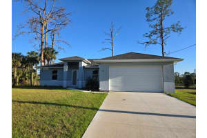497 Lenox Ave S, Lehigh Acres