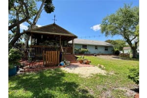 5010 Sw 201st Ter Southwest Ranches, FL 33332 - MLS#A11785706