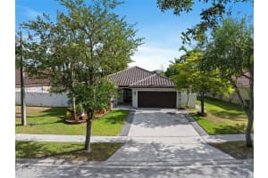 18506 NW 24th Pl, Pembroke Pines, FL 33029 - MLS#A11785722
