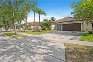 18506 NW 24th Pl, Pembroke Pines, FL 33029 - MLS#A11785722