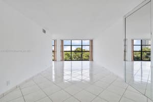 600 Parkview Dr 525 Hallandale Beach, FL 33009 - MLS#A11785762