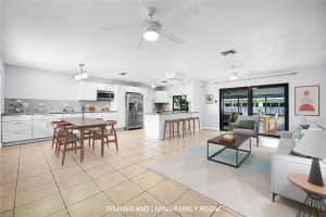 8451 NW 10th St, Pembroke Pines, FL 33024 - MLS#A11785790