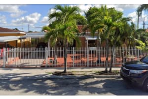 2541 W 10th Ave, Hialeah