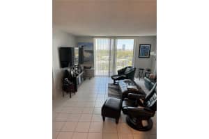 427 Golden Isles Dr APT 11J, Hallandale Beach, FL 33009, - MLS#A11785986