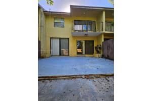 9650 Fontainebleau Blvd, Miami, FL 33172, Sold 05/20/25
