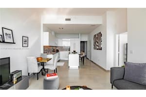 88 SE 7th St, Miami, FL 33131, Sold 06/11/25