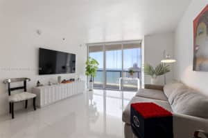 495 Brickell Ave 3509, Miami