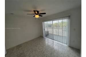 3710 Nw 21st St 211, Lauderdale Lakes