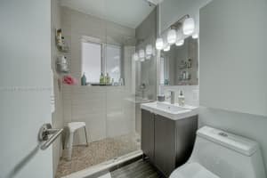 7215 SW 16th St, Miami, FL 33155, Sold 07/30/25