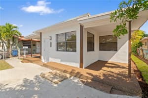 720 SW 6th St, Hallandale Beach, FL 33009, Sold 08/22/25