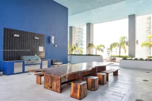 1300 Brickell Bay Dr APT 2402, Miami, FL 33131, - MLS#A11786452