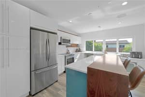 3953 SW 60th Ave, Miami, FL 33155, Sold 05/30/25