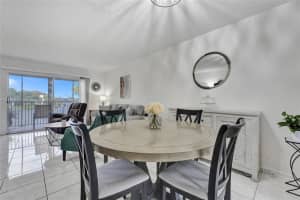 12950 Sw 13th St 202d, Pembroke Pines