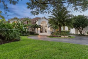 6821 SW 104th St, Pinecrest, FL 33156, Sold 08/01/25