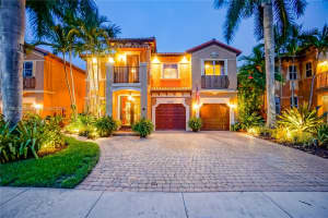 15471 SW 30th St, Miami, FL 33185, Sold 08/22/25