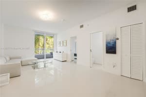 2020 Prairie Ave 205, Miami Beach