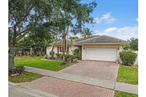 300 Nw 17th Ave Pompano Beach, FL 33069 - MLS#A11786835