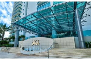 1331 Brickell Bay Dr 3203, Miami