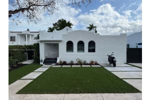2360 Sw 12th St, Miami
