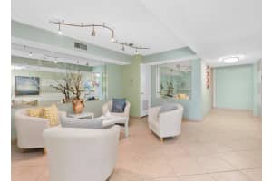 130 S Shore Dr 2f Miami Beach, FL 33141 - MLS#A11786929