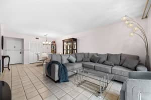 3800 Hillcrest Dr APT 210, Hollywood, FL 33021, - MLS#A11786964
