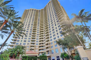19501 W Country Club Dr 2507, Aventura