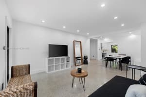 829 Sw 4th Ct Fort Lauderdale, FL 33312 - MLS#A11787039
