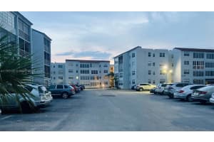 2840 Somerset Dr 410m, Lauderdale Lakes