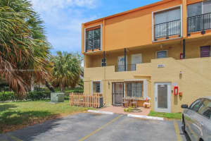 301 Nw 109th Ave 201 Miami, FL 33172 - MLS#A11787143