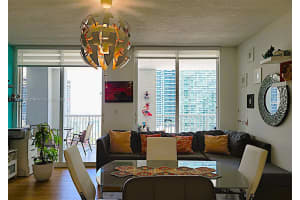 170 SE 14th St, Miami, FL 33131, Sold 09/09/25