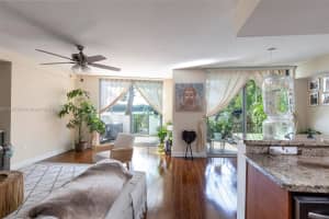2681 N Flamingo Rd Th4s, Sunrise