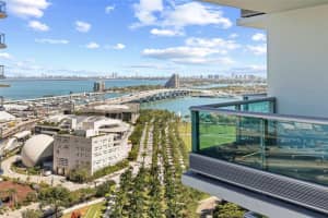 900 Biscayne Blvd 2410, Miami