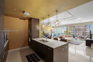 900 Biscayne Bay, 900 Biscayne Blvd APT 2410, Miami, FL 33132, - MLS#A11787397