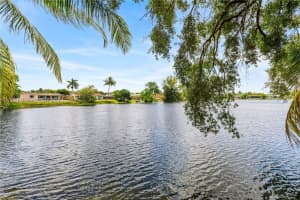 8956 Palm Tree Ln 8956, Pembroke Pines
