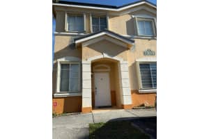 7353 Nw 174th Ter 107, Hialeah