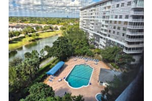4001 Hillcrest Dr, Hollywood, FL 33021, Sold 06/17/25