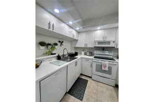 100 SW 130th Terrace APT 204C, Pembroke Pines, FL 33027, - MLS#A11787858