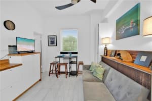 255 W 24th St 136, Miami Beach