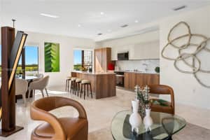 701 Valencia Ave 405 Coral Gables, FL 33134 - MLS#A11787996