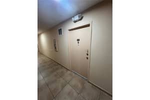 5280 Nw 7th St 306, Miami