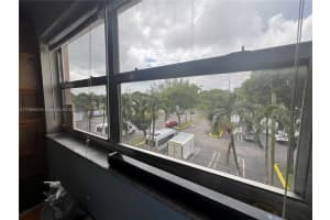 5280 NW 7th St, Miami, FL 33126, Sold 09/08/25